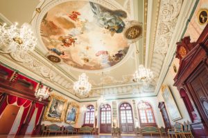 House of Black heads House of Black heads